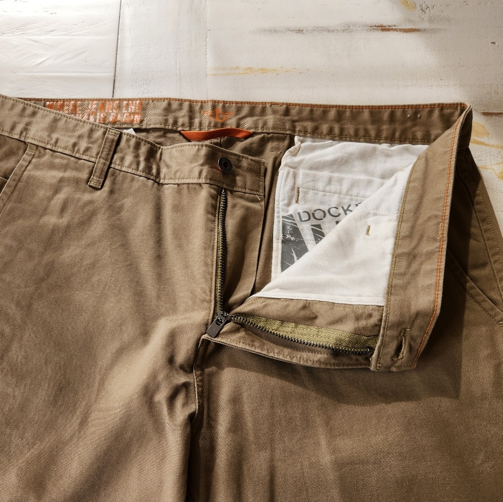 Dockers Alpha Slim Tapered Khakis Men's 38x32 - Picture 2 of 8